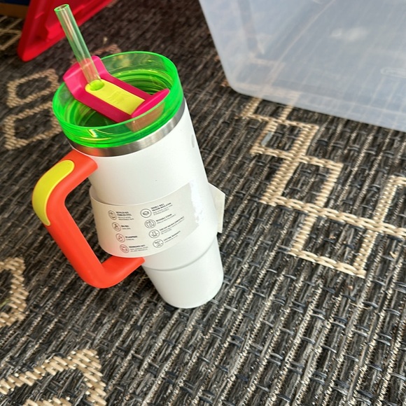 Neon summer Stanley - Picture 3 of 3